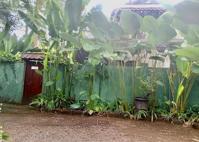 招待所 Auroville Private Garden 3*